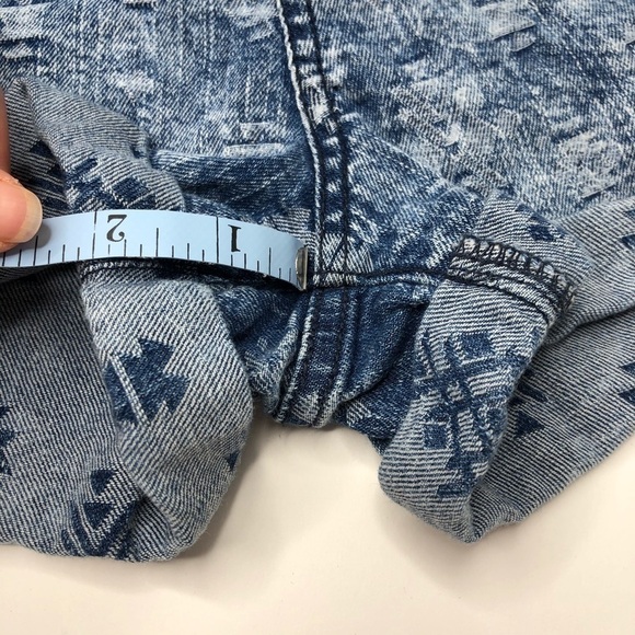 MOSSIMO Boho Mom Jeans Style Soft 80s Acid Wash Arrow High Rise Cuff Jean Shorts - Picture 12 of 12